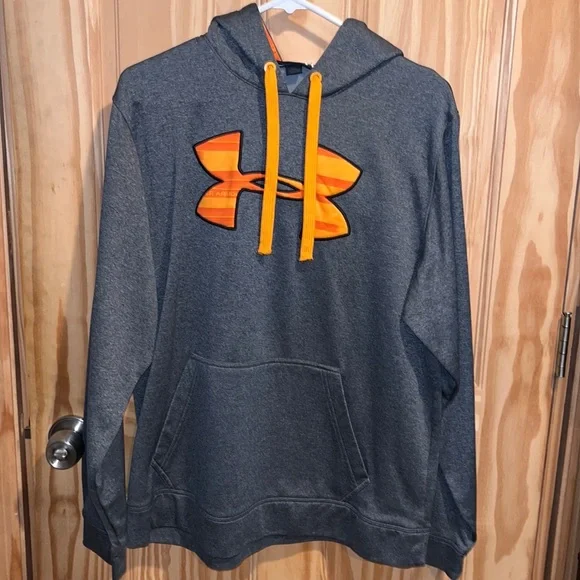 Under armor sweatshirt - Picture 1 of 6